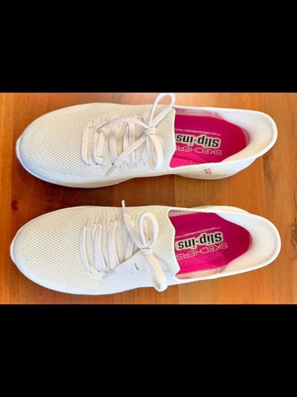 Skechers Womens Women's Hands Free Slip-ins Go Walk 6-Lovely DaySneaker – White